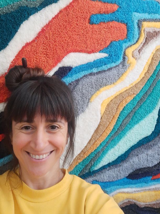 Belén Vilanova, fundadora de Borrissol Espai Creatiu, en el taller de arte de Mataró