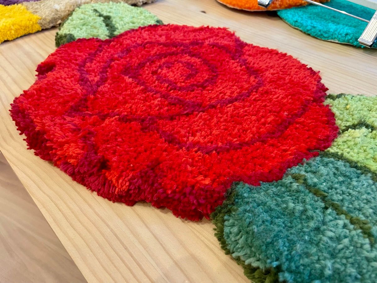 Taller de tufting i tècniques tèxtils a Borrissol Espai Creatiu, Mataró 6