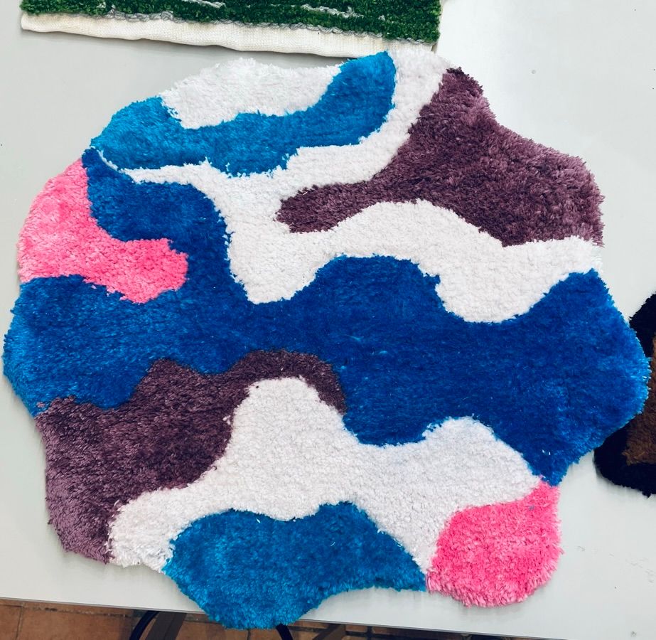 Taller de tufting i tècniques tèxtils a Borrissol Espai Creatiu, Mataró 14